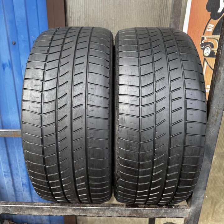 Пара бу летних шин 235/45/18 Bridgestone T005A