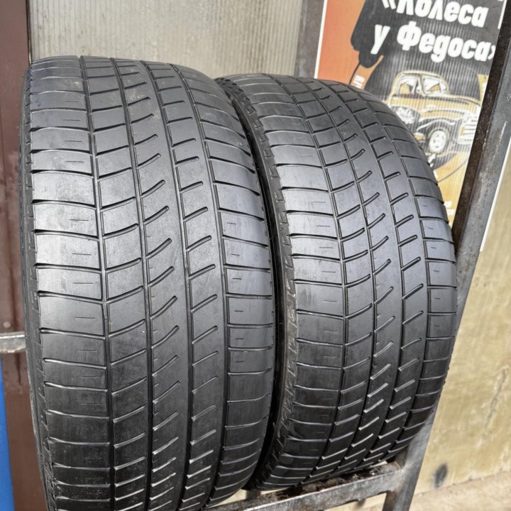 Пара бу летних шин 235/45/18 Bridgestone T005A