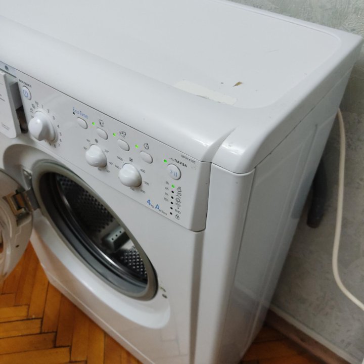 Узкая Indesit 4 кг 1000 об