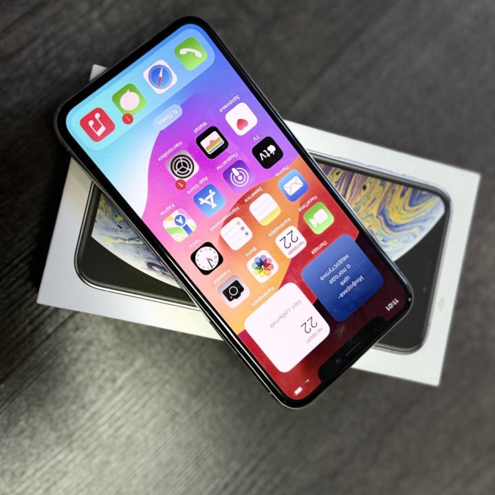 Продам iPhone XS 64Gb Silver РСТ