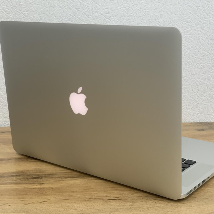 MacBook Pro 15 Retina i7/8/512Gb + Photoshop