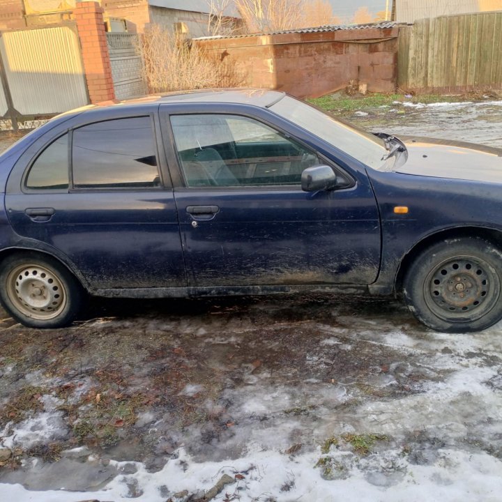 Nissan Almera, 1997