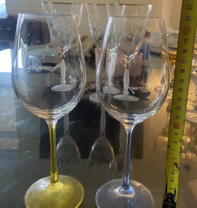 Рюмки и бокалы стеклянные