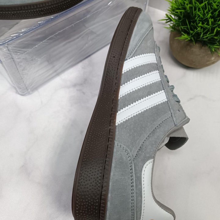 Кроссовки adidas spezial