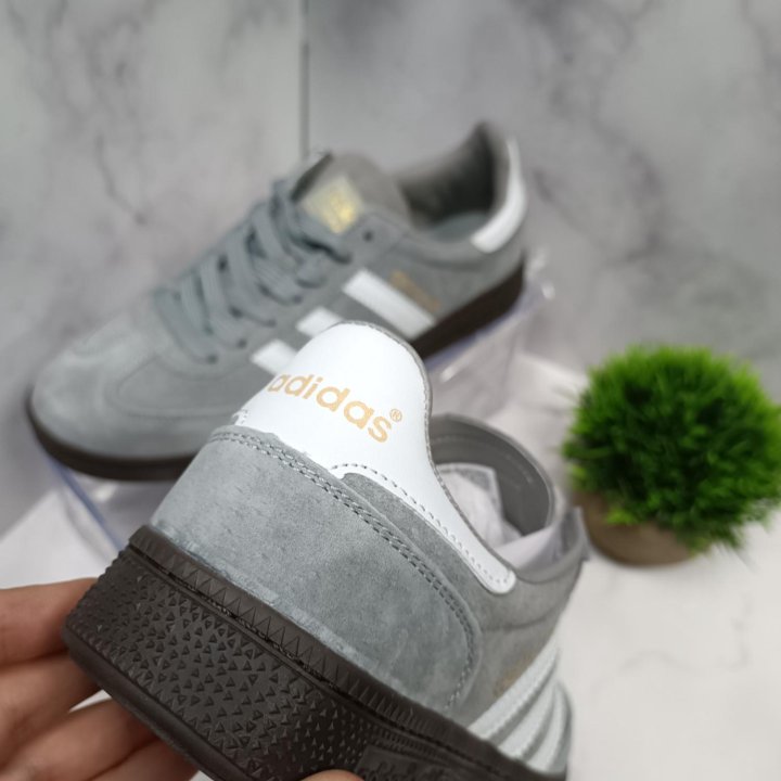 Кроссовки adidas spezial