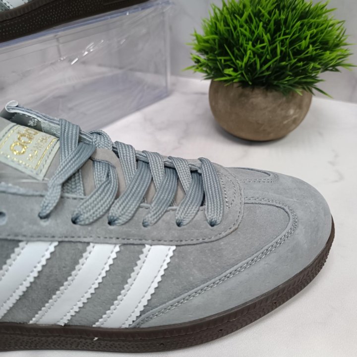 Кроссовки adidas spezial