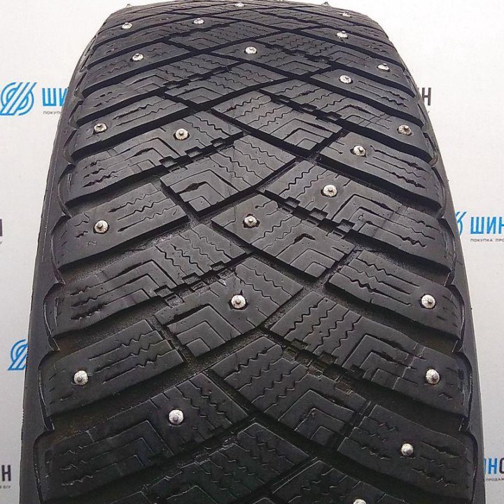 Goodyear Ultragrip Ice Arctic R17 215/55 94T