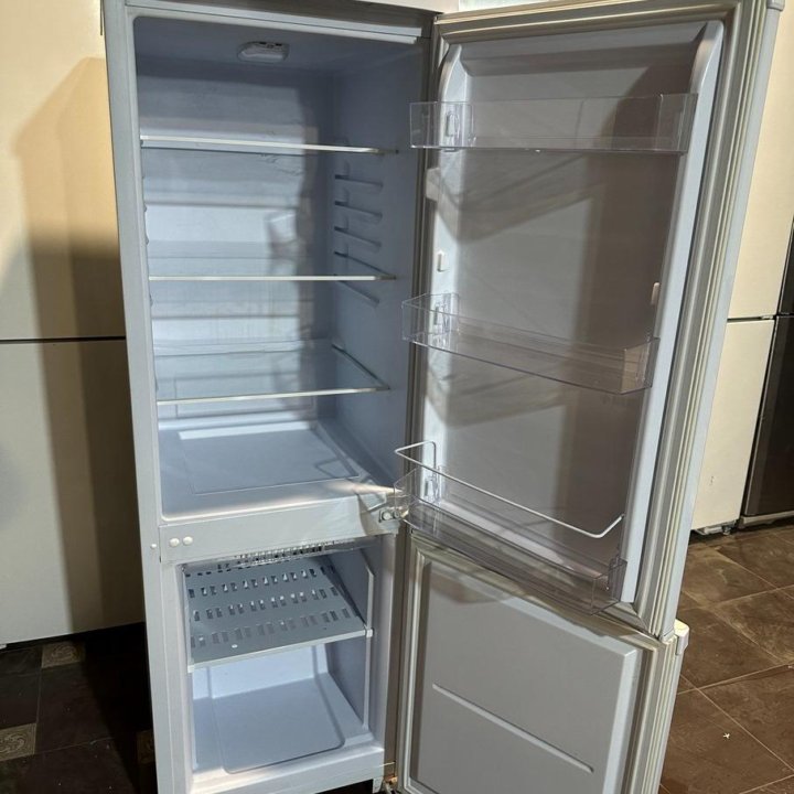 Холодильник б/у Бирюса 118