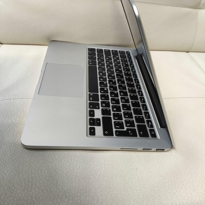 MacBook Pro 13 2014 CORE I5 /8gb/256gb /1.5gb Iris