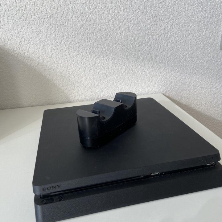 Sony PS 4 Slim