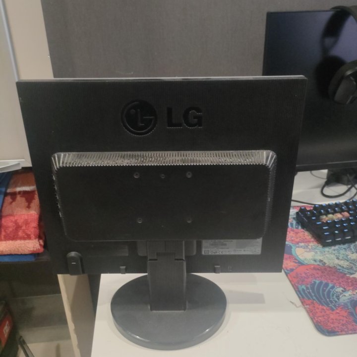 монитор lg flatron l1952tq