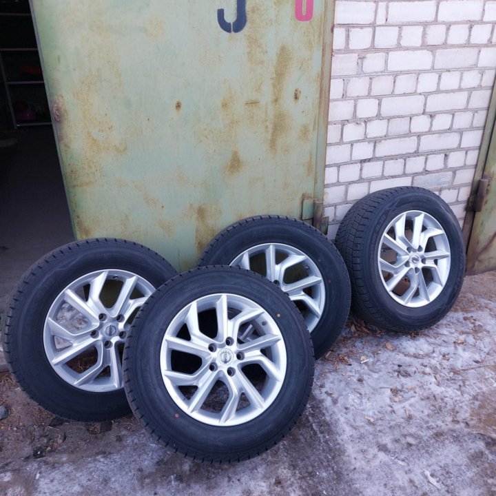 Диски с резиной ниссан x-trail 225/65 R17,