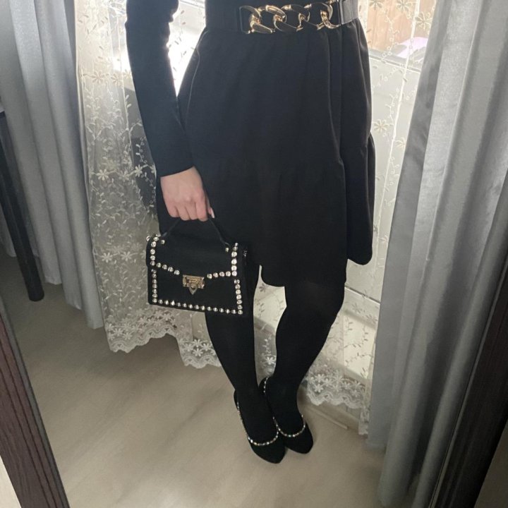 Платье чёрное классическое 46/48 оверсайз