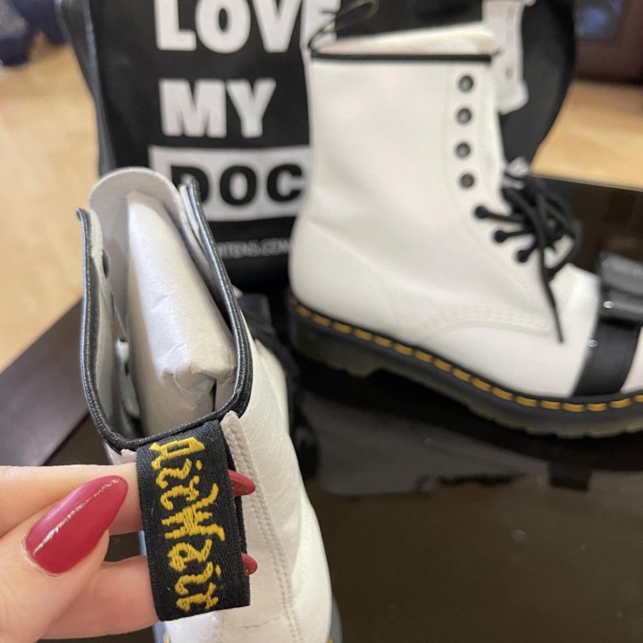 Женские ботинки Dr.Martens