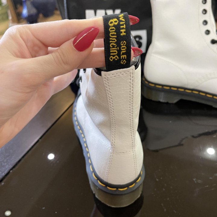 Женские ботинки Dr.Martens