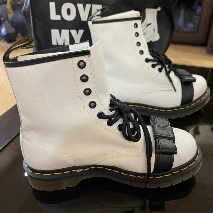 Женские ботинки Dr.Martens