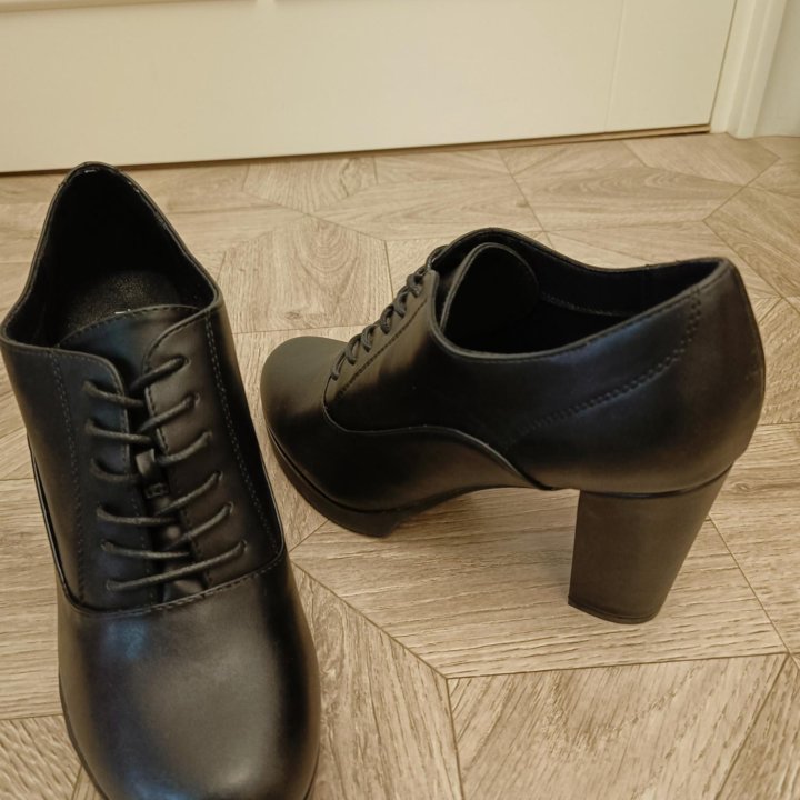 Ботильоны женские 40 р-р обувь на каблуке, туфли