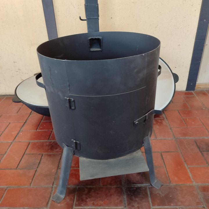 Печь для чугунного казана с дымоходом 22 литров