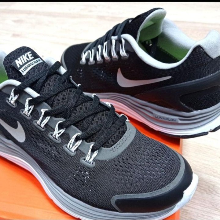 Кроссовки Nike Lunarglide 4