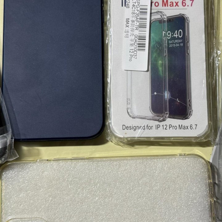 Чехлы на iPhone 12 Pro Max