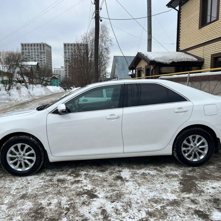 Toyota Camry, 2016