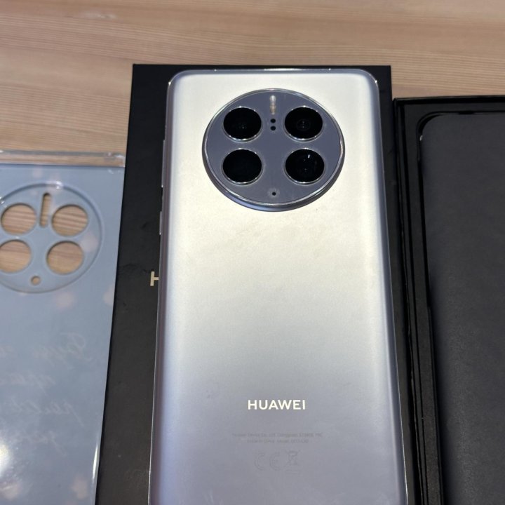 Телефон Huawei Mate 50 Pro