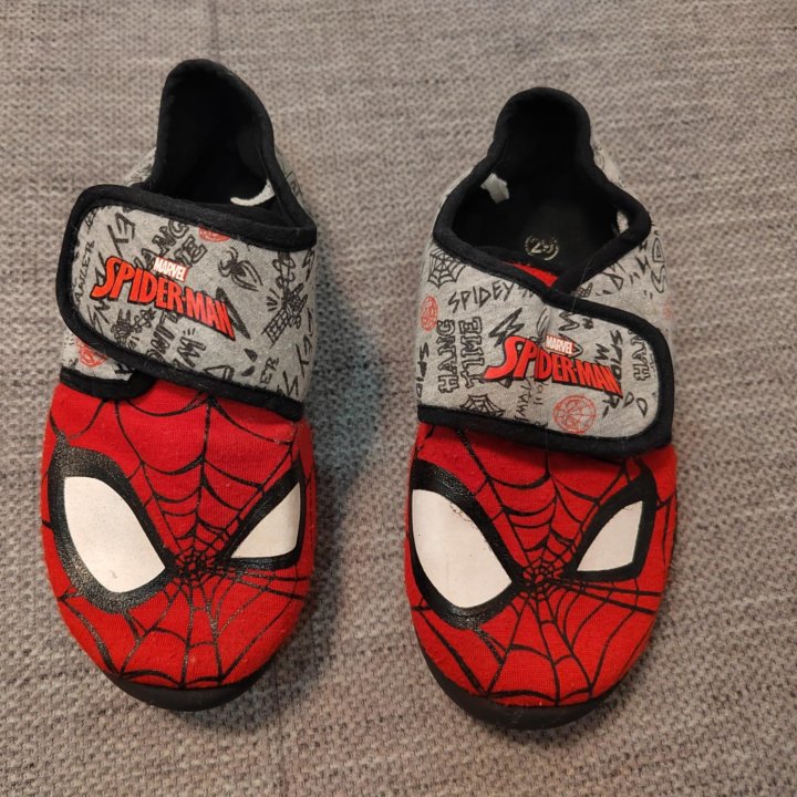 Кроссовки, кеды