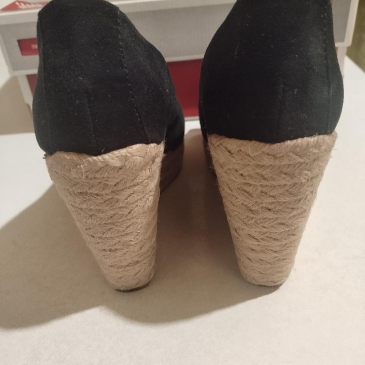 Туфли женские 39 размера, черные