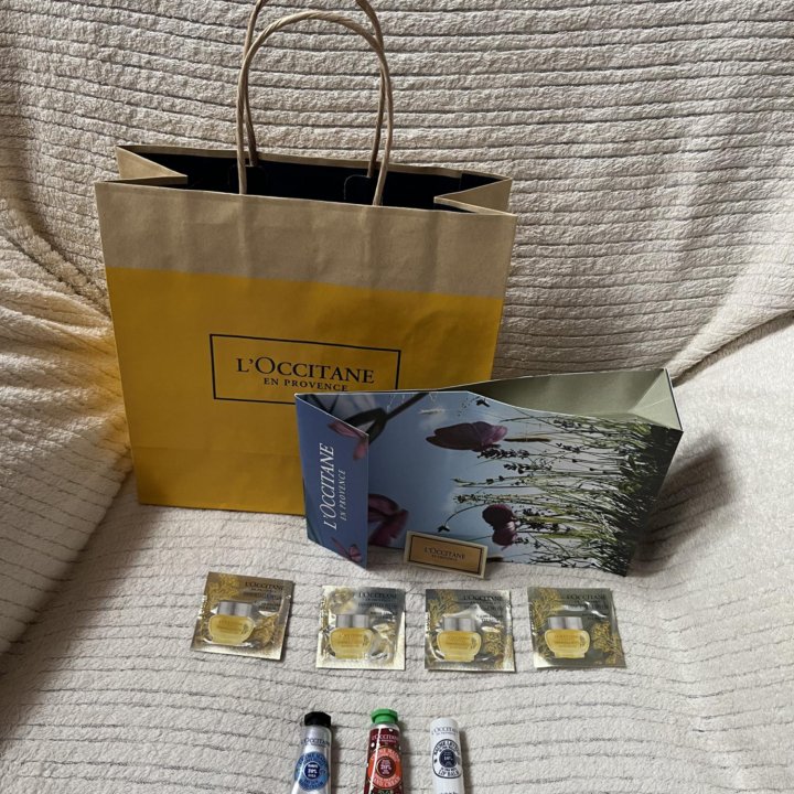 Набор миниатюр L'Occitane (крем для рук, для губ)