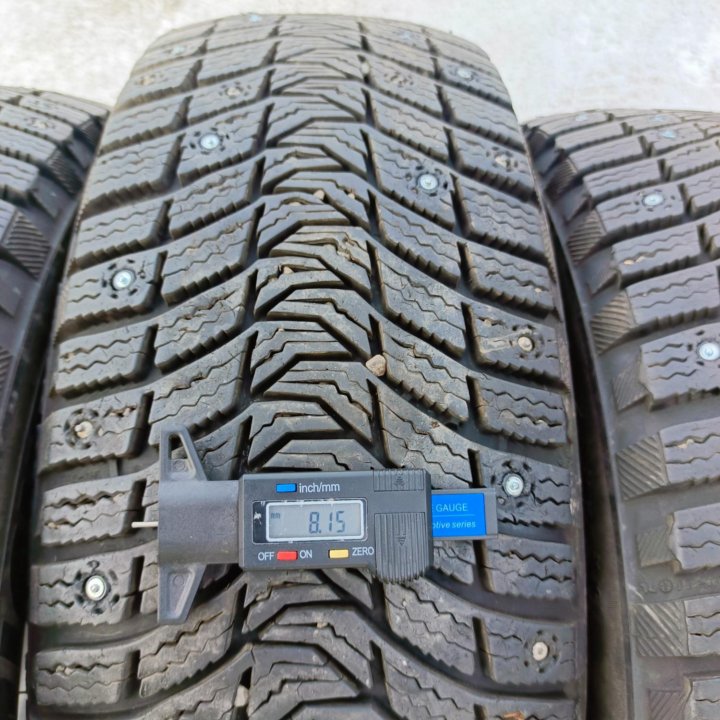 215/60 R17 Michelin X-Ice North 3