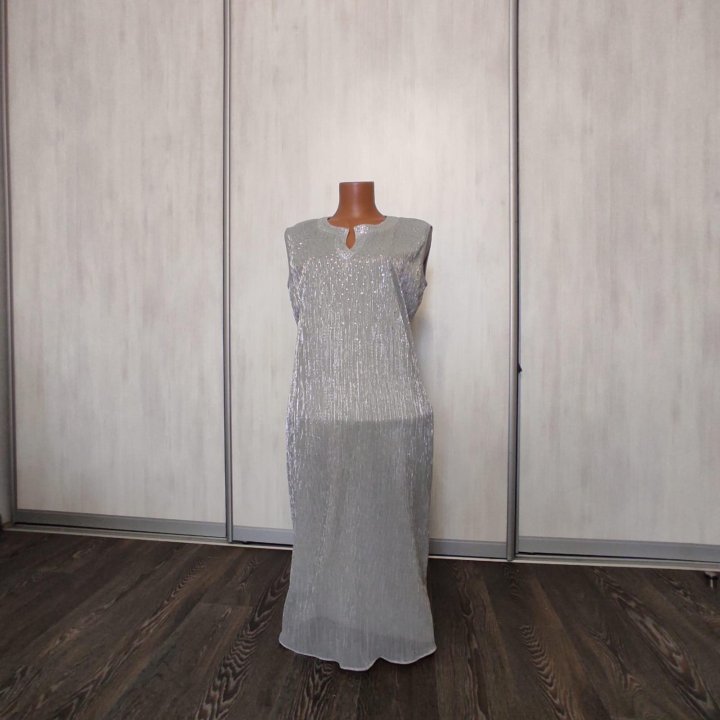 Платье - двойка новое серебристое