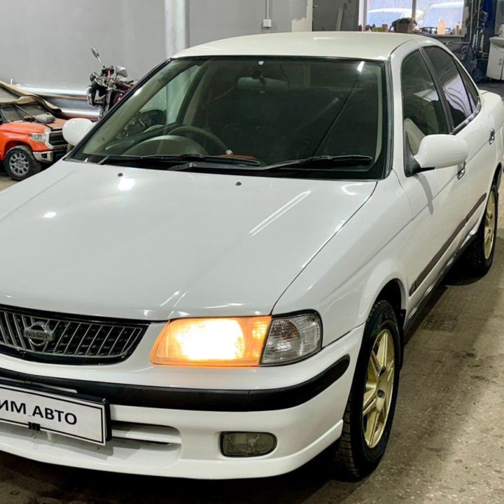 Nissan Sunny, 2002