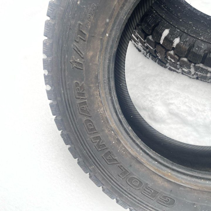 Автошины Yokohama 285/60 R18 3 шт.