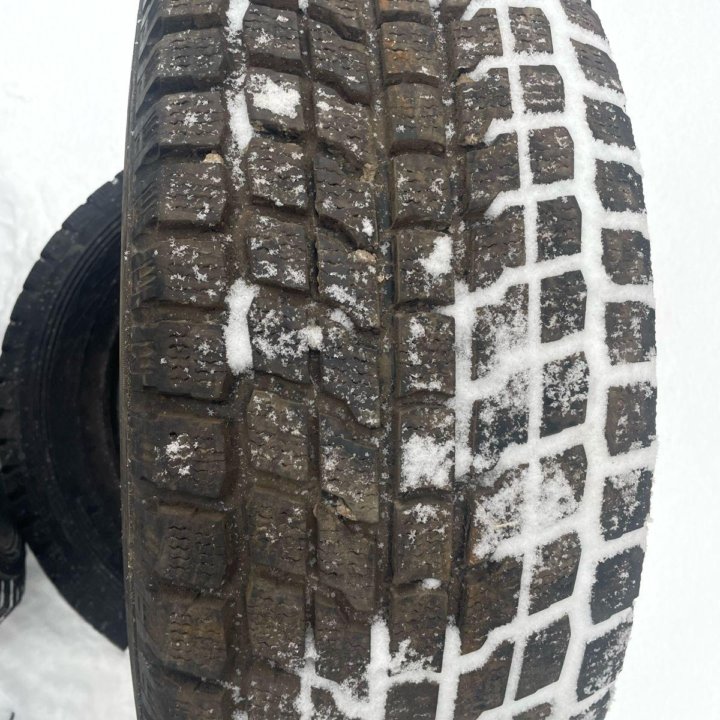 Автошины Yokohama 285/60 R18 3 шт.