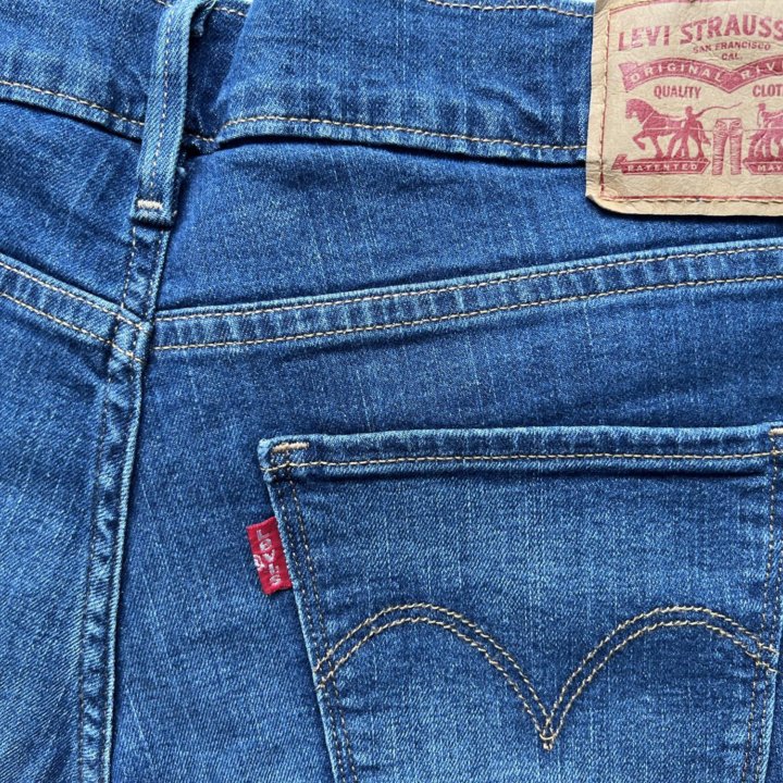 Levi's джинсовые шорты размер W26