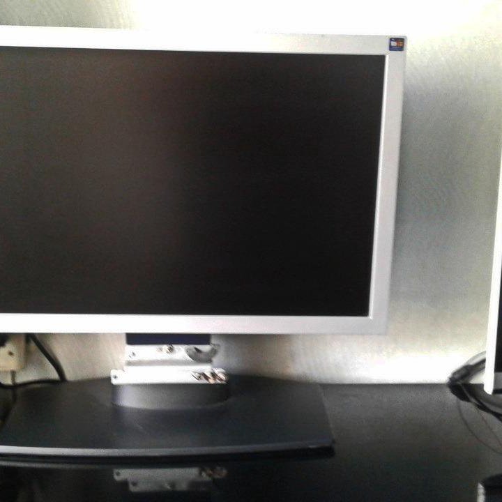 Монитор Benq FP222W (част. не раб.)