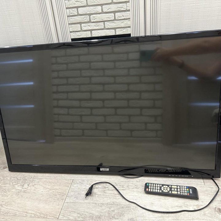 Телевизор Mystery MTV-4228LTA2 LED, на запчасти