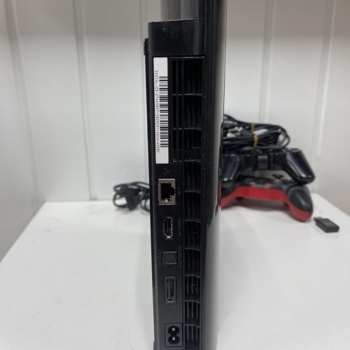 PS3 super slim 500gb 4 геймпада