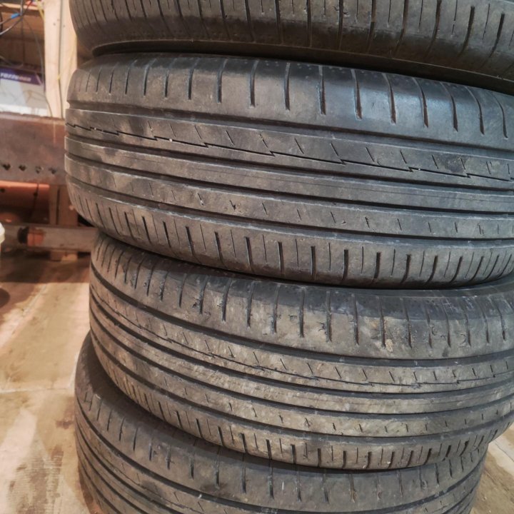 Yokohama 215/65 r 17