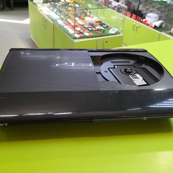 Игровая приставка Sony PlayStation 3 Super Slim.