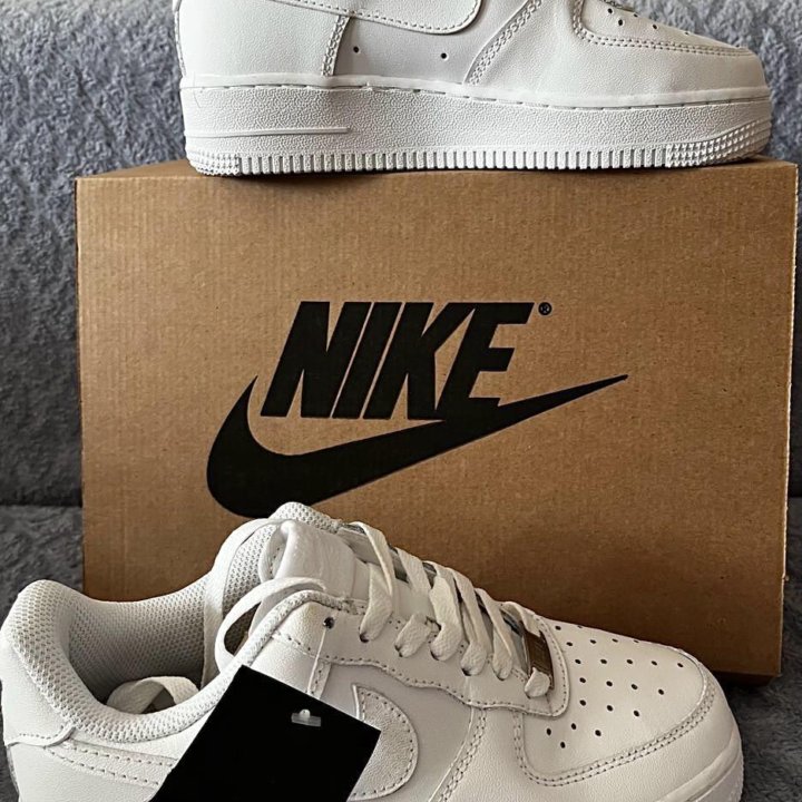 Кроссовки Nike air force 1