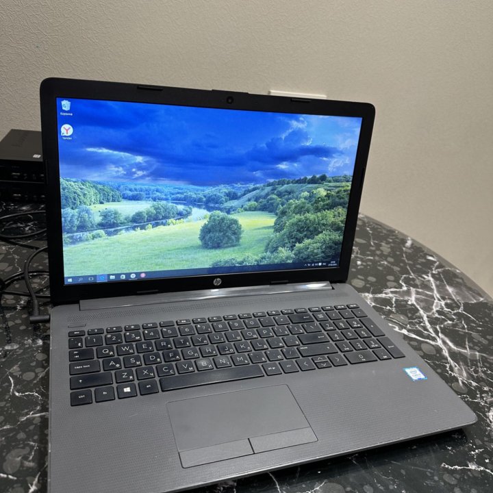 Ноутбук HP 250g7 Core i3-7020/6/500/1gb/FHD/15.6”