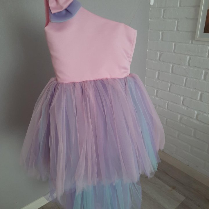 Платье 134 р.