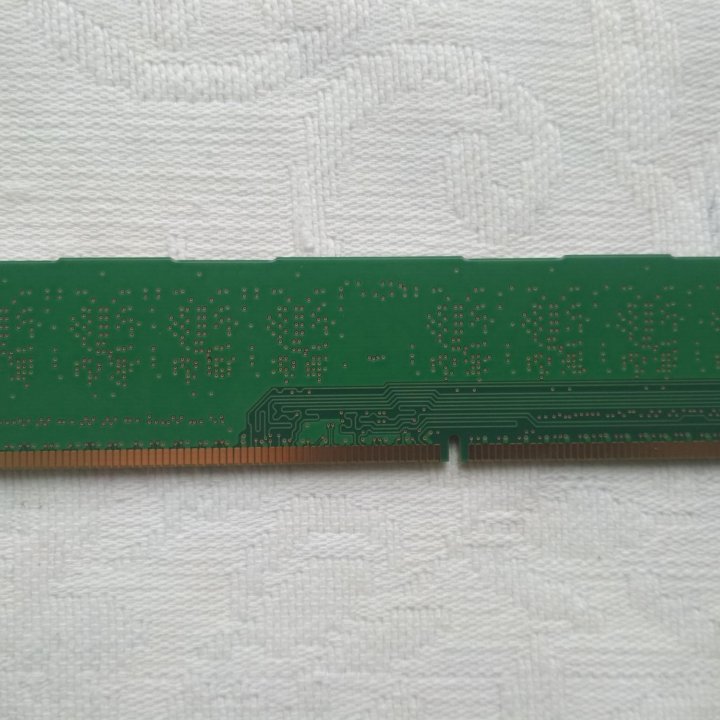 Оперативная память DDR3 2GB 1066 МГц