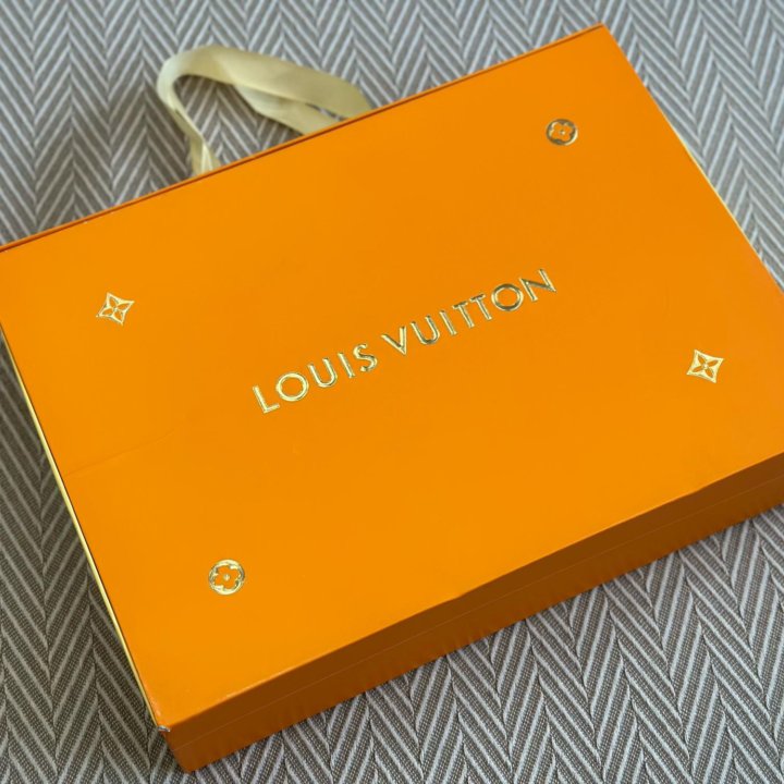 Пустая коробка Louis Vuitton