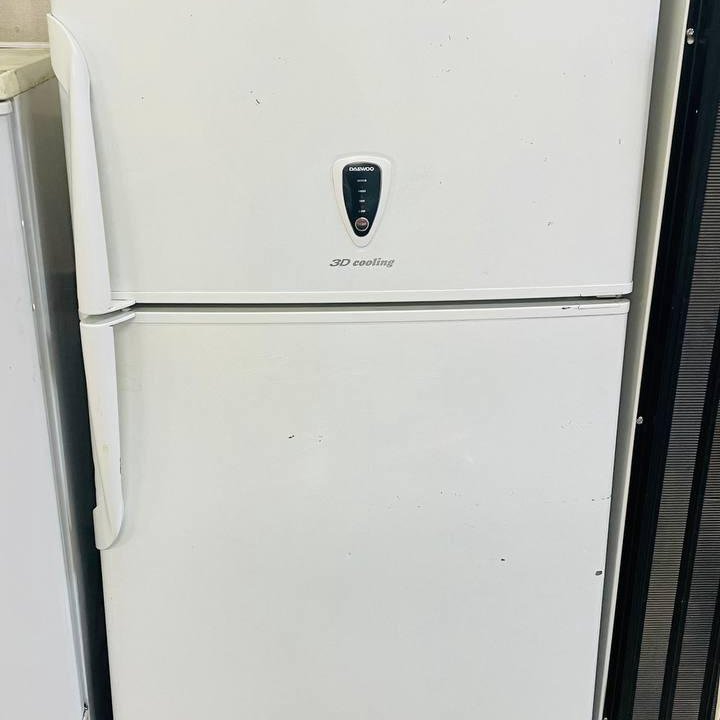 Холодильник большой No Frost Daewoo