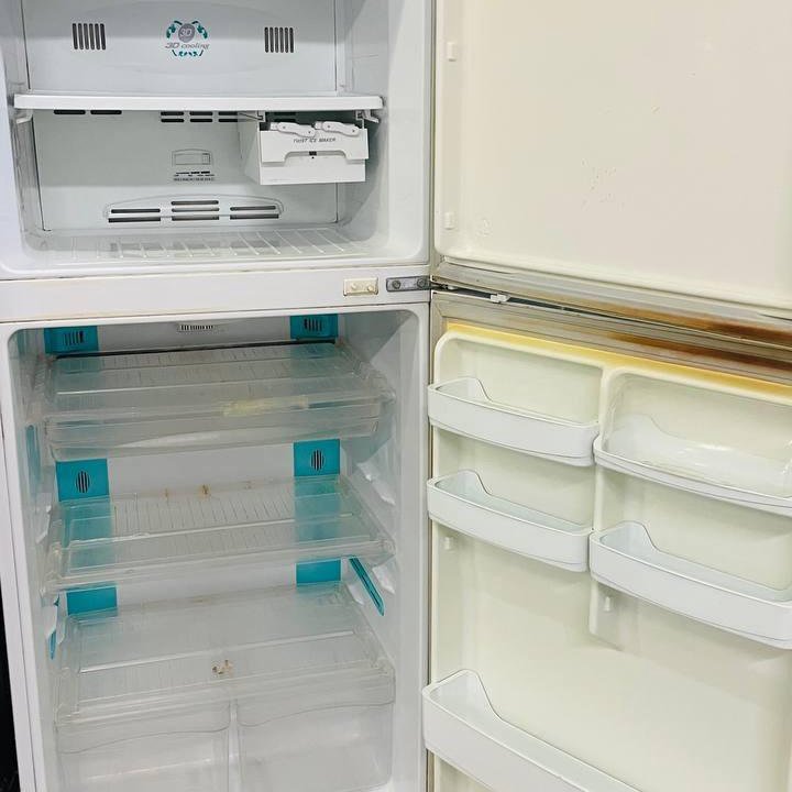 Холодильник большой No Frost Daewoo