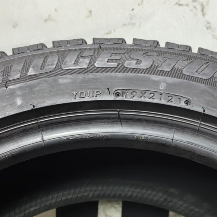 225/55R17 97S Bridgestone Blizzak Revo GZ пара