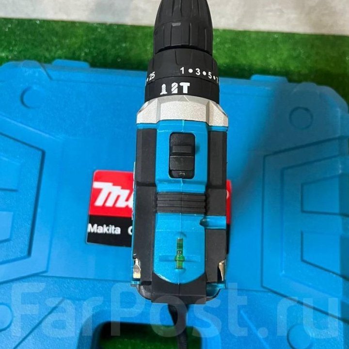 Шуруповерт Makita 38v с набором инструментов