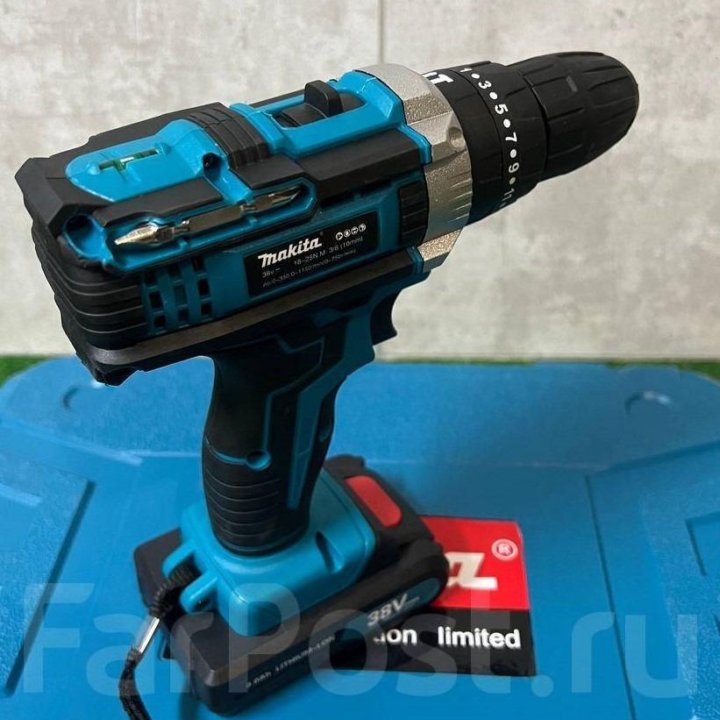 Шуруповерт Makita 38v с набором инструментов